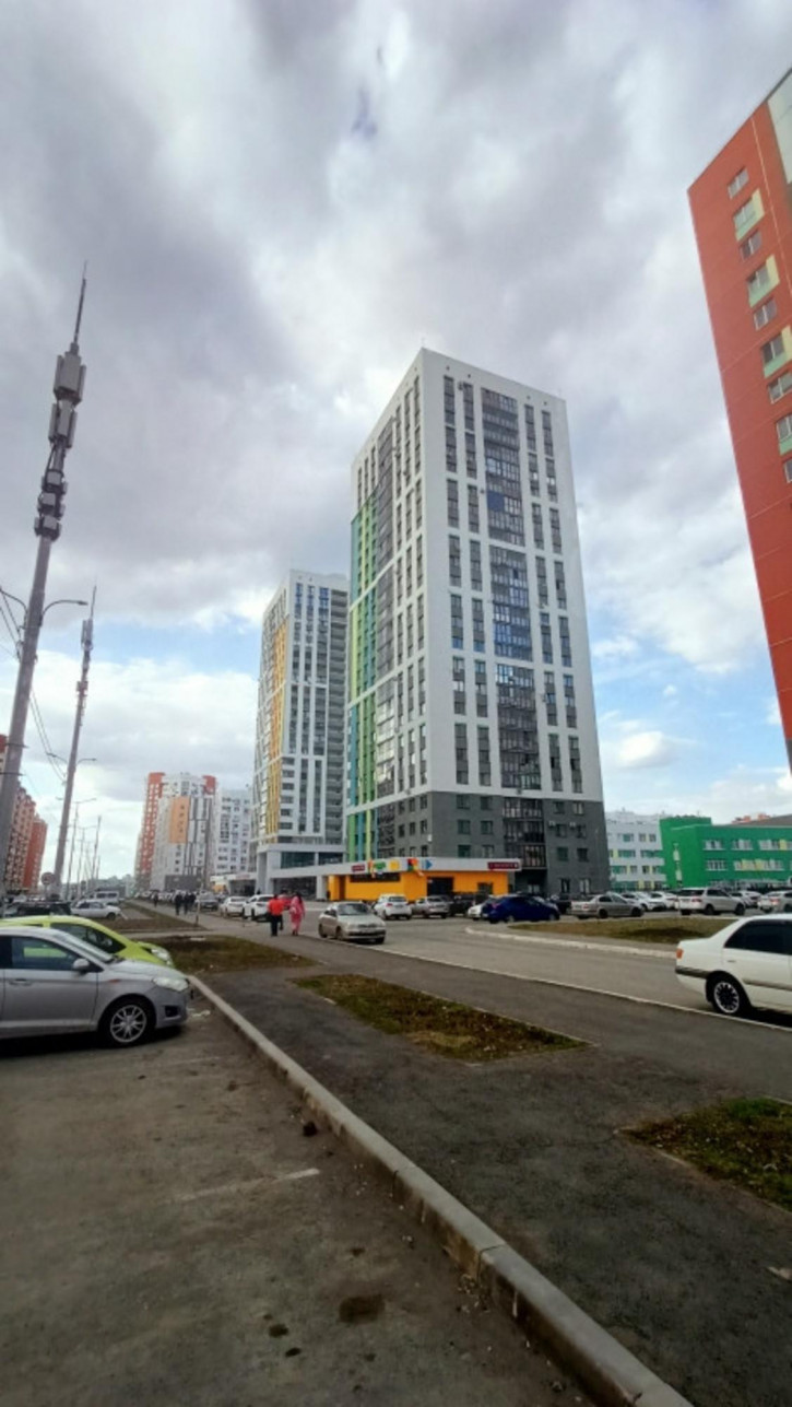2-комн квартира в новом доме улица Братьев Хусаиновых, 8