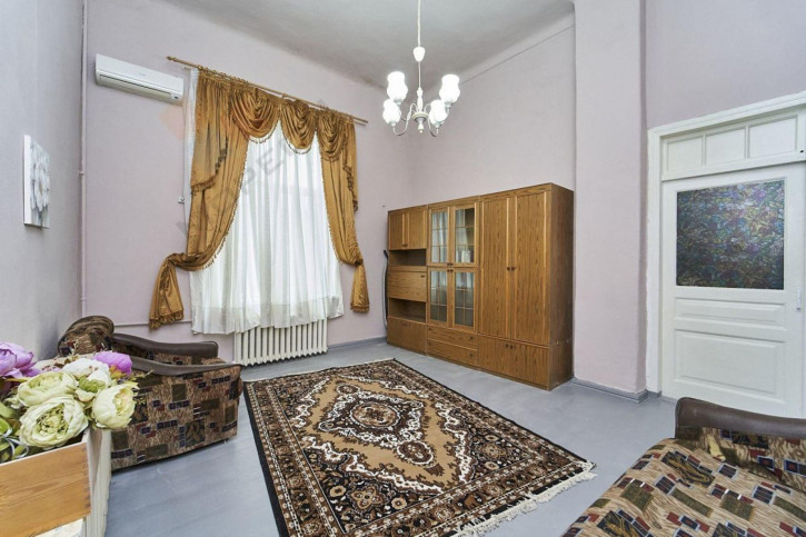 2-комн квартира Митрофана Седина ул, 28