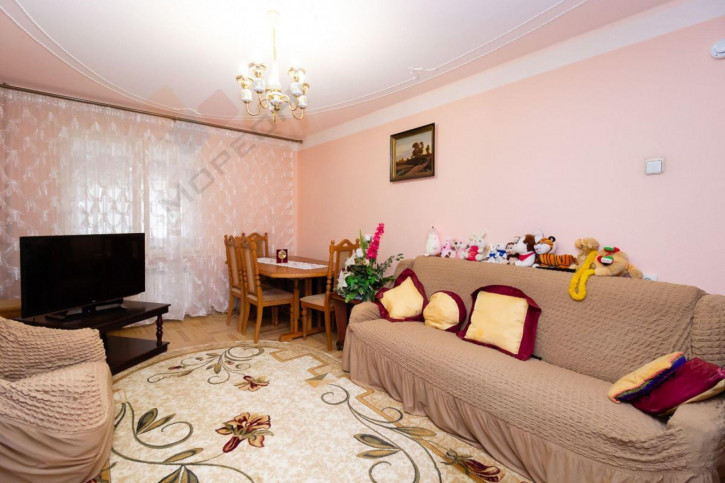 2-комн квартира Селезнёва ул, 214