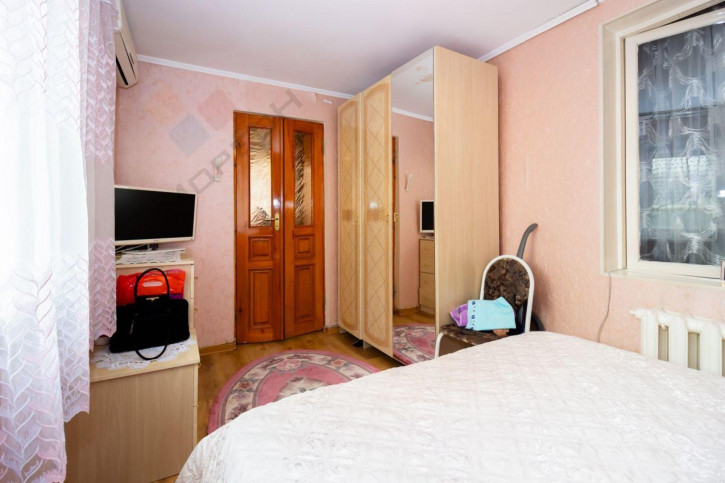 2-комн квартира Селезнёва ул, 214