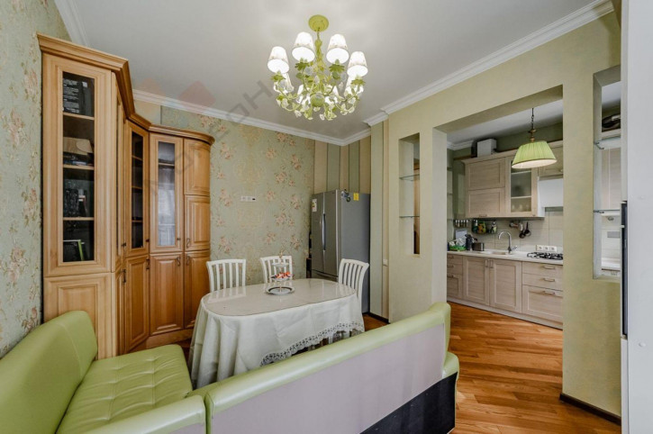 3-комн квартира Постовая ул, 8