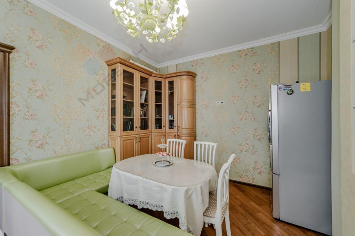 3-комн квартира Постовая ул, 8