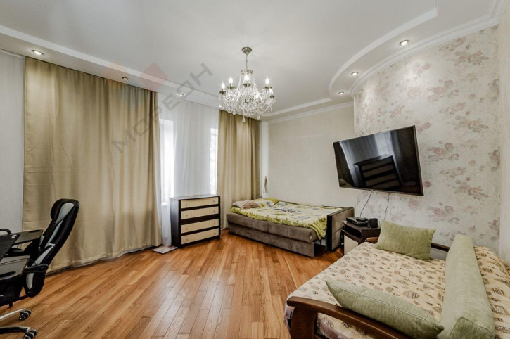 3-комн квартира Постовая ул, 8