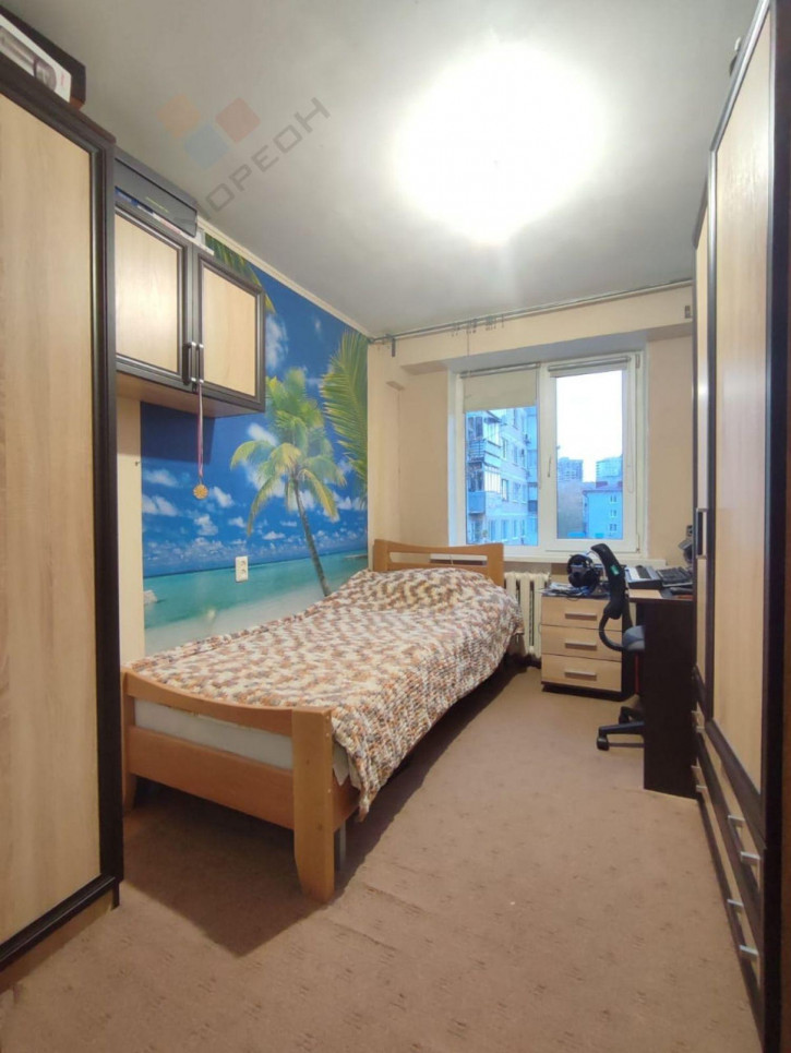 4-комн квартира Атарбекова ул, 27