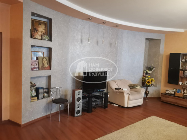 4-комн квартира улица Куйбышева, 97