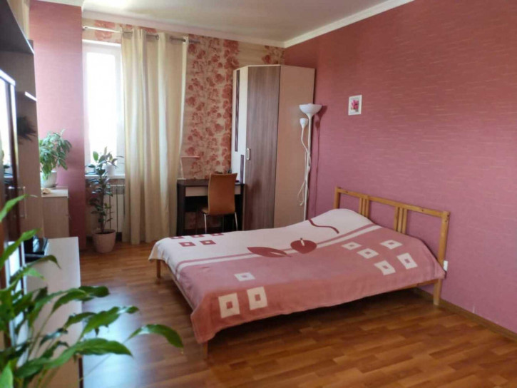 2-комн квартира Черноморская улица, 61