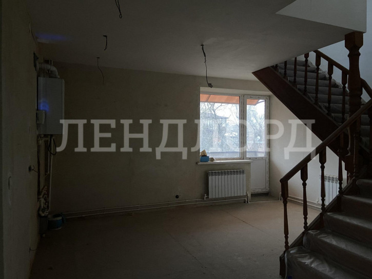 3-комн квартира Красноармейская улица, 57