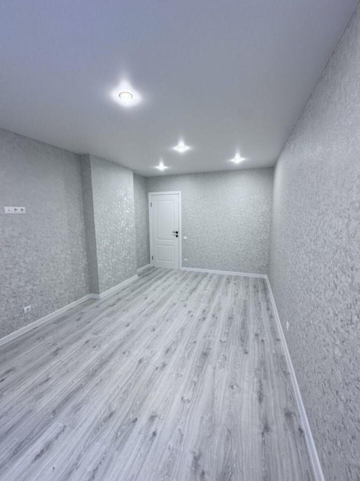 2-комн квартира Крайняя ул, 87А