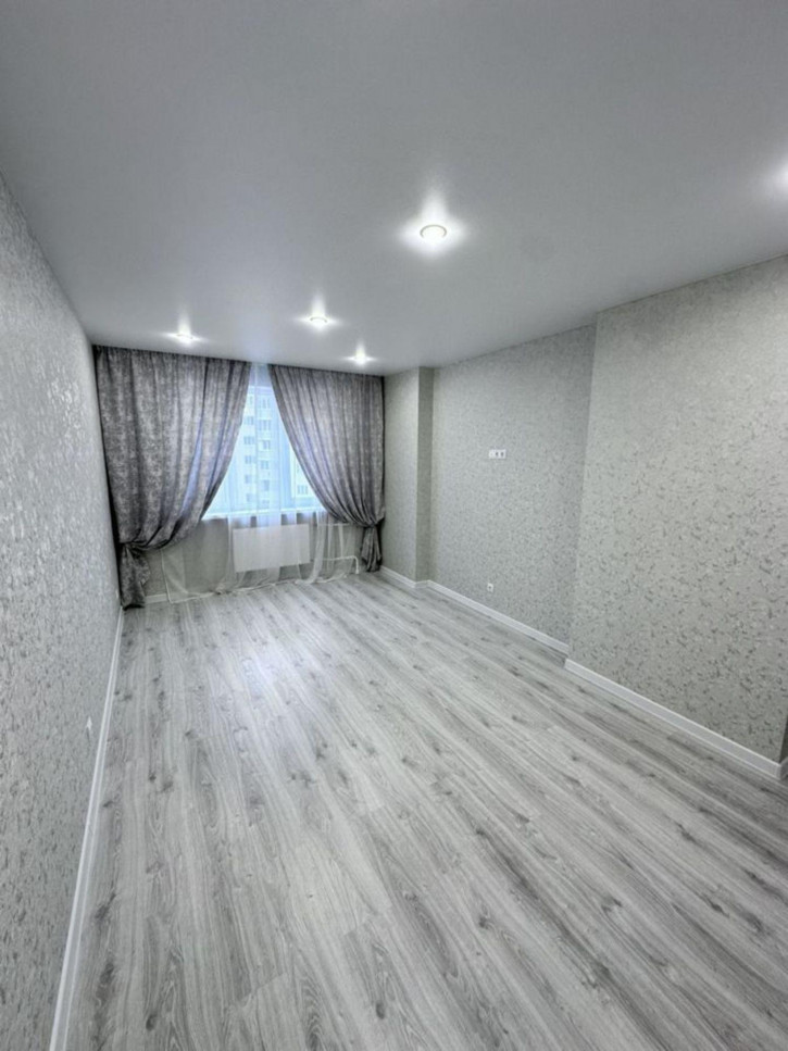 2-комн квартира Крайняя ул, 87А