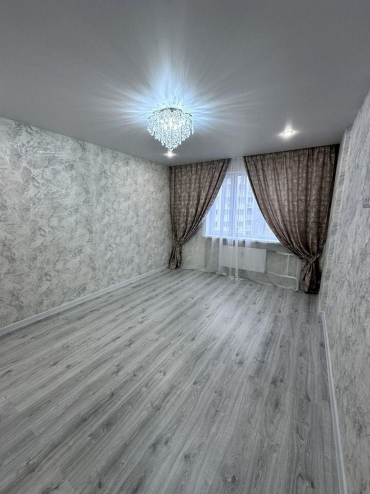 2-комн квартира Крайняя ул, 87А