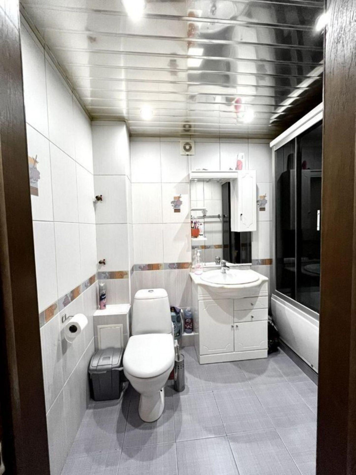 4-комн квартира Чехова ул, 8
