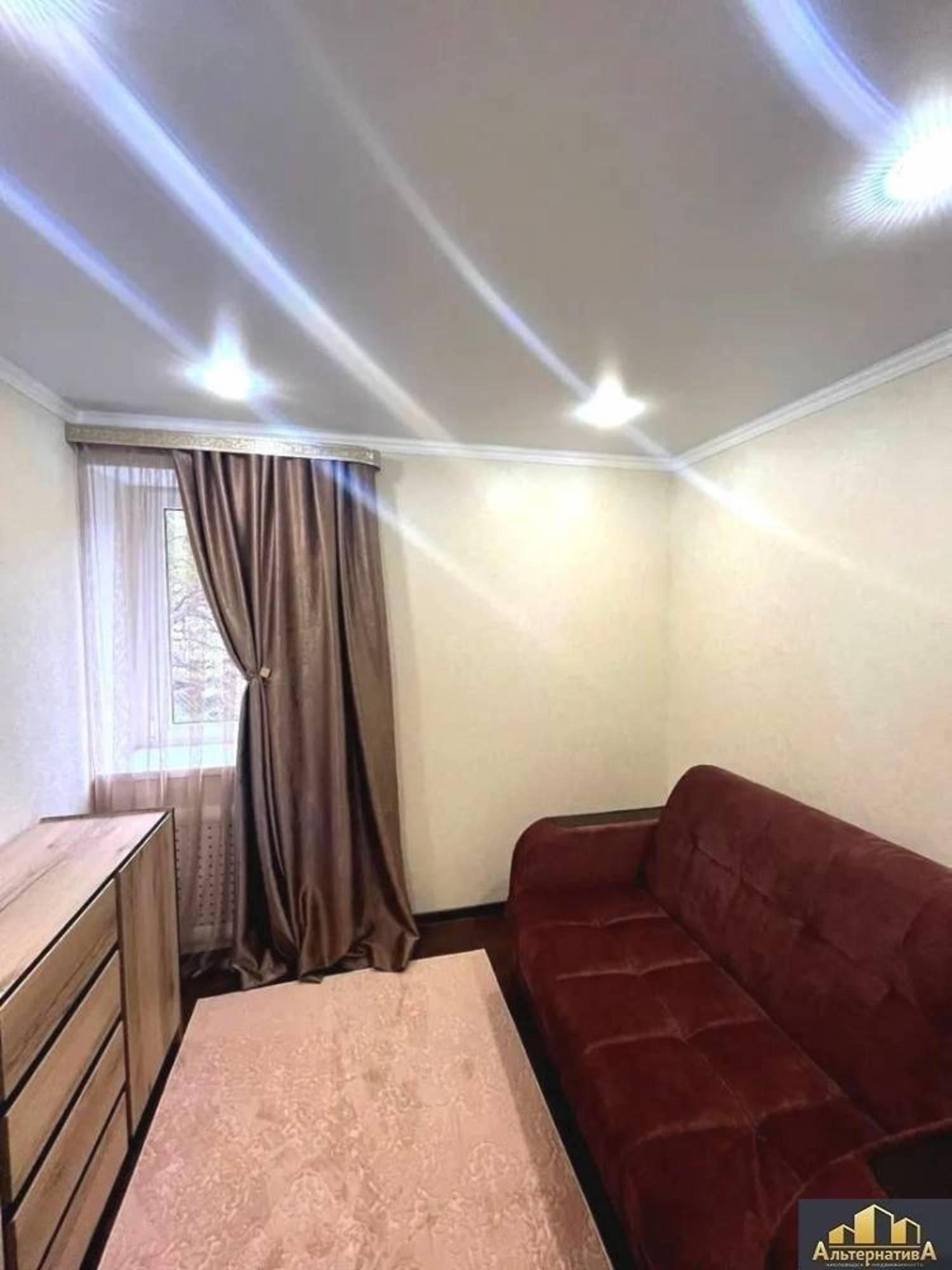 Купить квартиру за 13 300 000 рублей на Цеткин Клары ул.