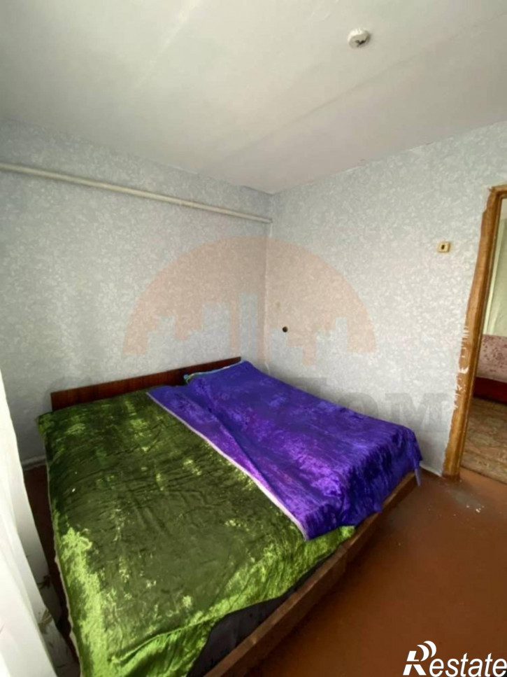 4-комн квартира Молодежная ул., 12