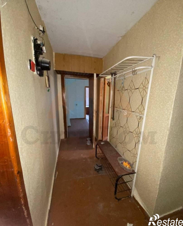 4-комн квартира Молодежная ул., 12