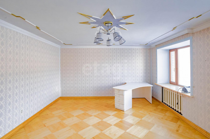 5-комн квартира улица Карла Маркса, 9б