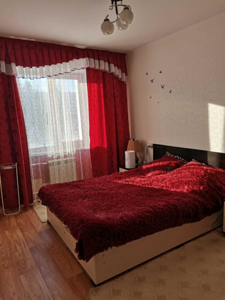 4-комн квартира Белградская, 25