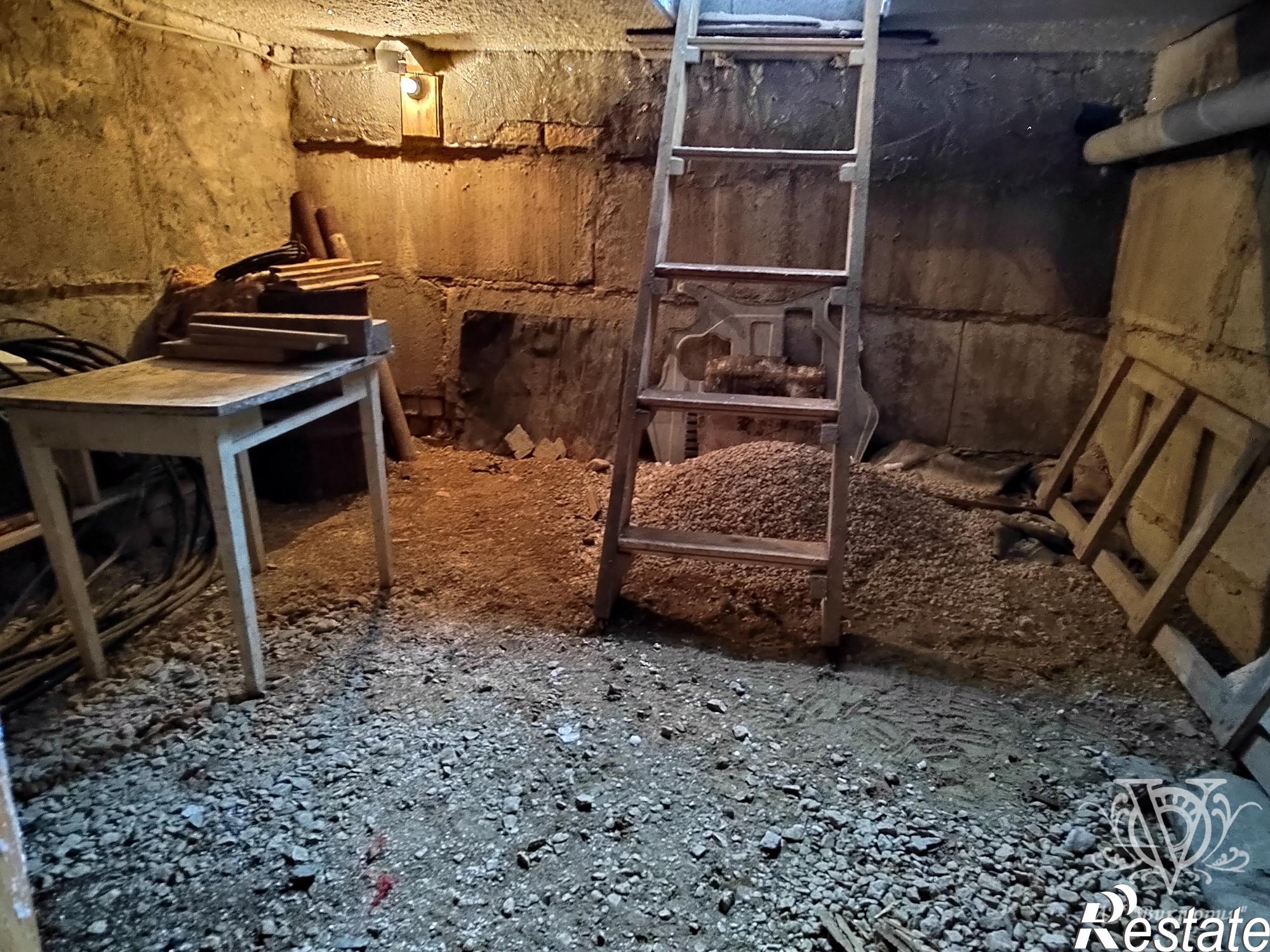 Купить гараж, место в паркинге за 410 000 рублей на муниципальный округ Ухта,посёлок Заболотный улица,14