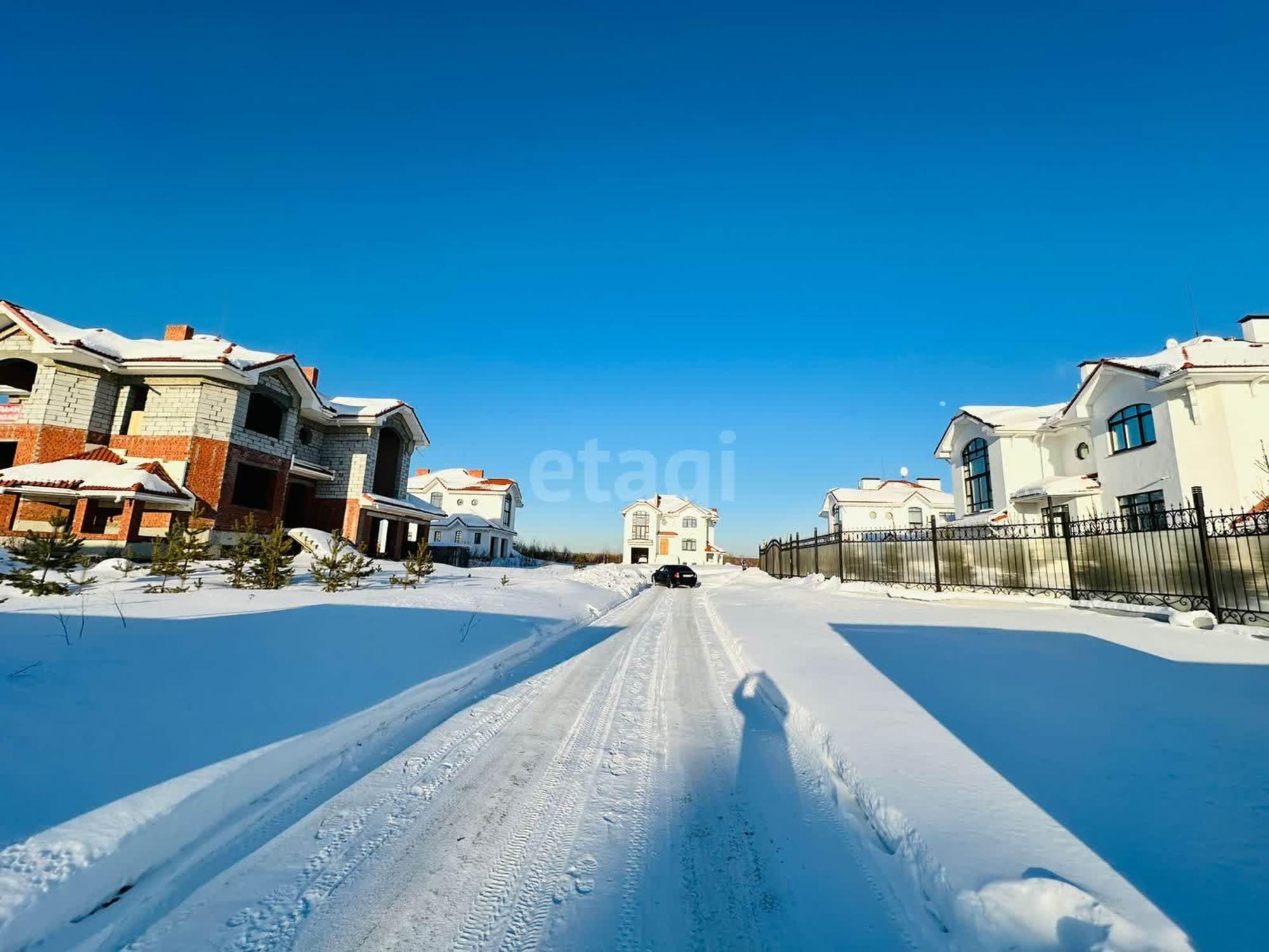 Купить дачу, дом, коттедж за 16 000 000 рублей на Исток, 136