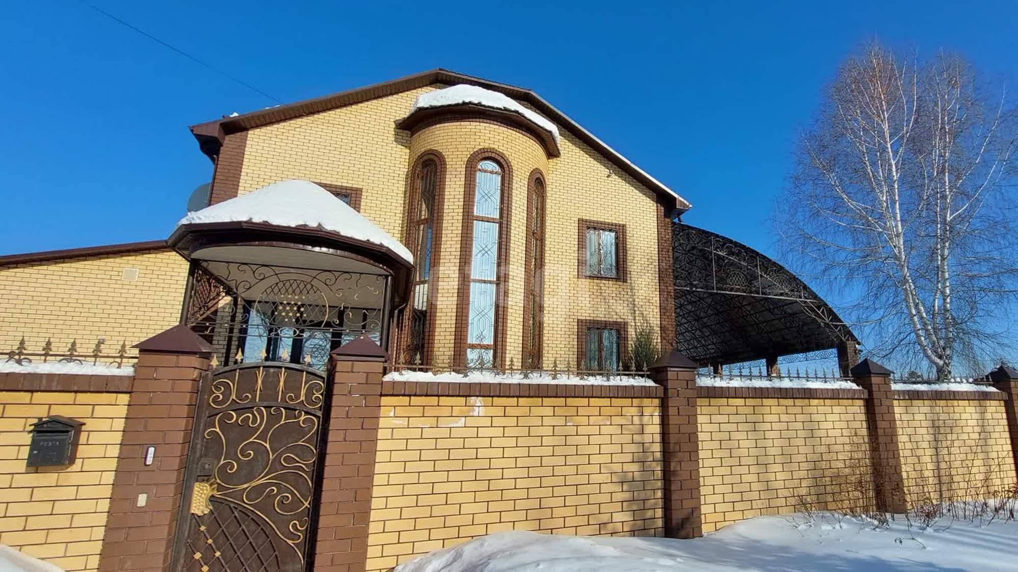 Купить дачу, дом, коттедж за 60 000 000 рублей на Петербургская, 35