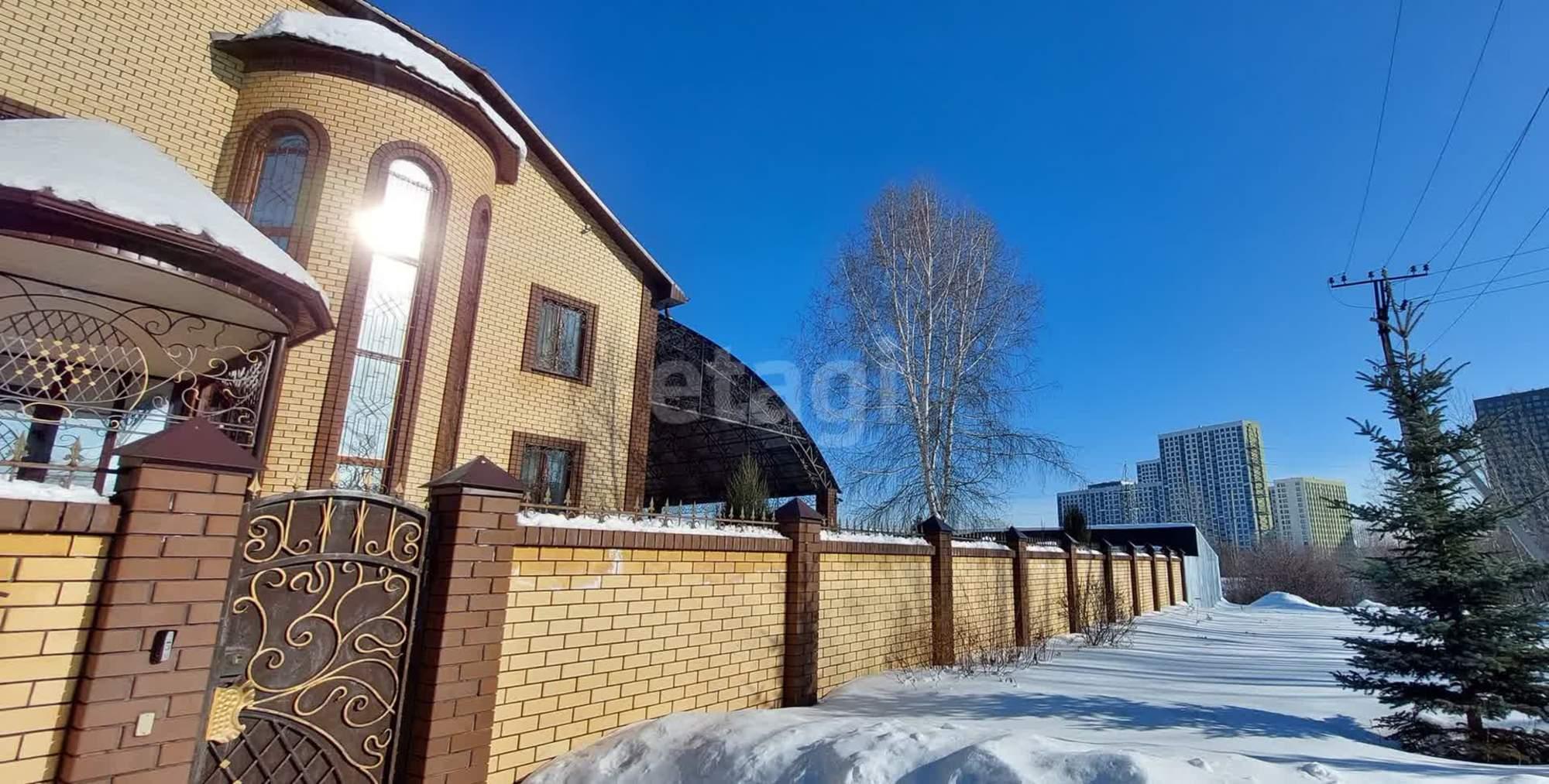Купить дачу, дом, коттедж за 60 000 000 рублей на Петербургская, 35