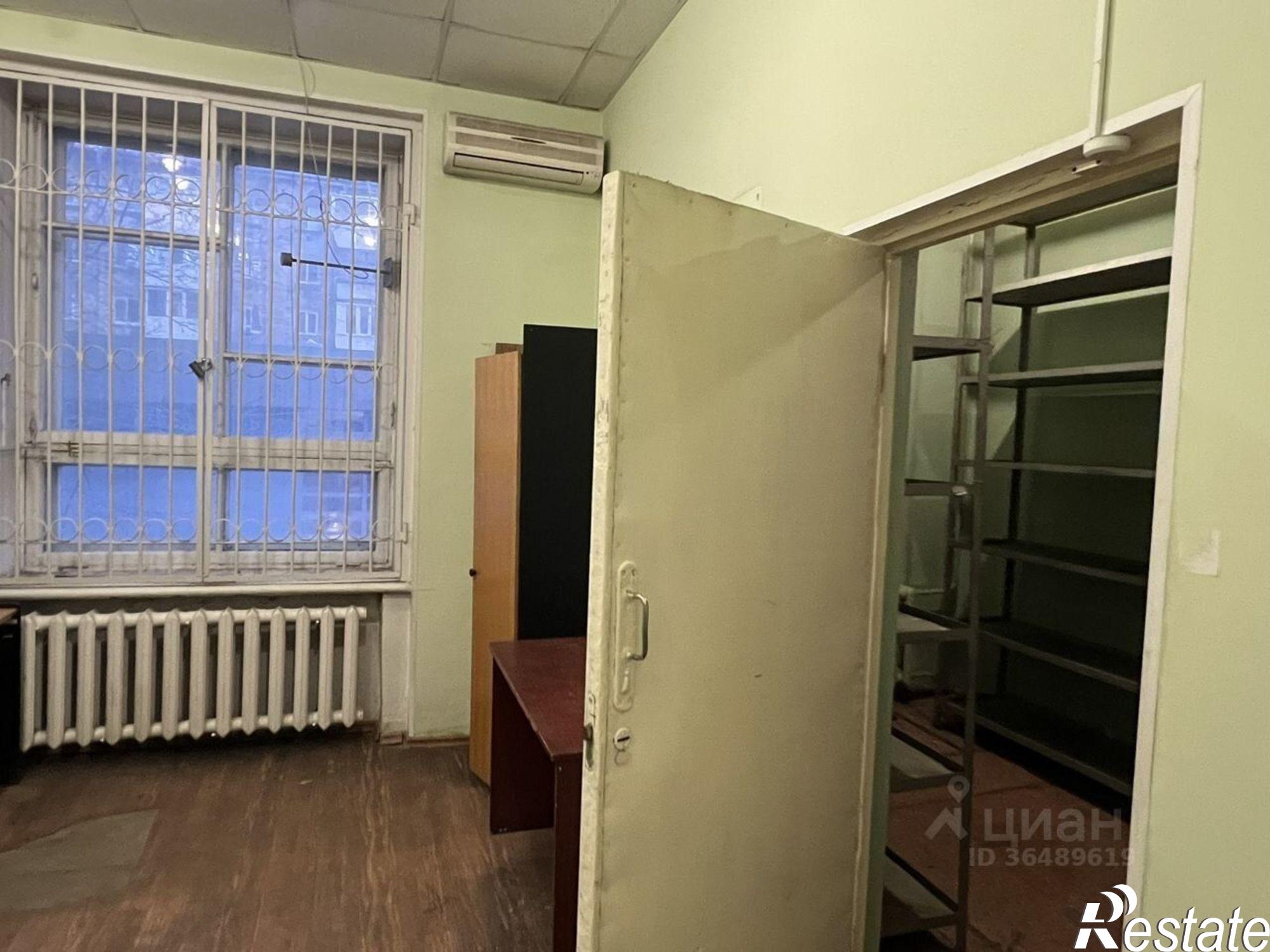 Сдать торговое помещение за 25 002 рублей на проспект Мира, 10