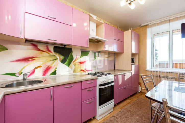 4-комн квартира Металлургов, 44а