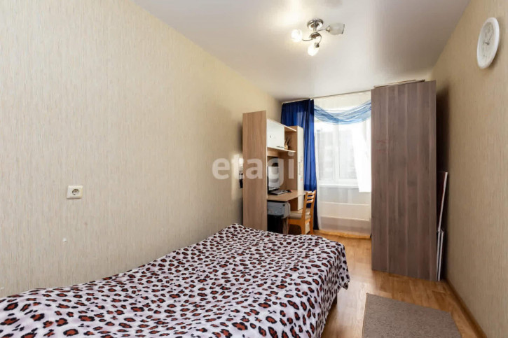 4-комн квартира Металлургов, 44а