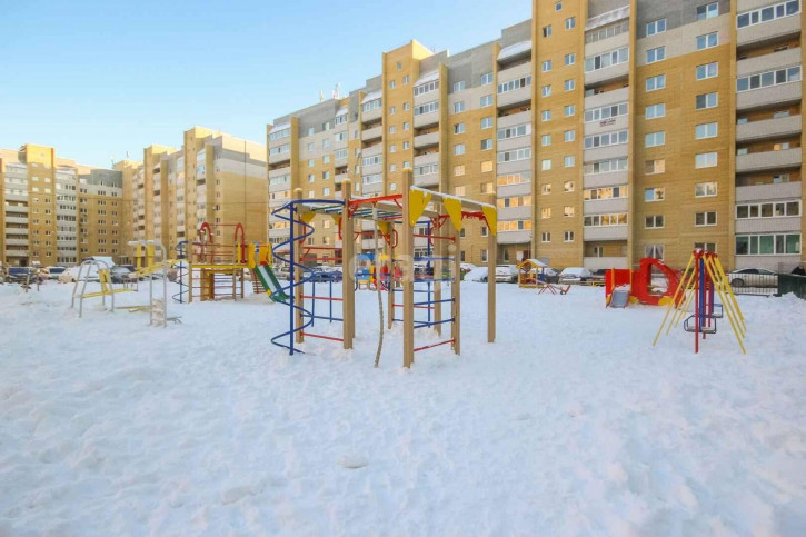 3-комн квартира Избышева, 6