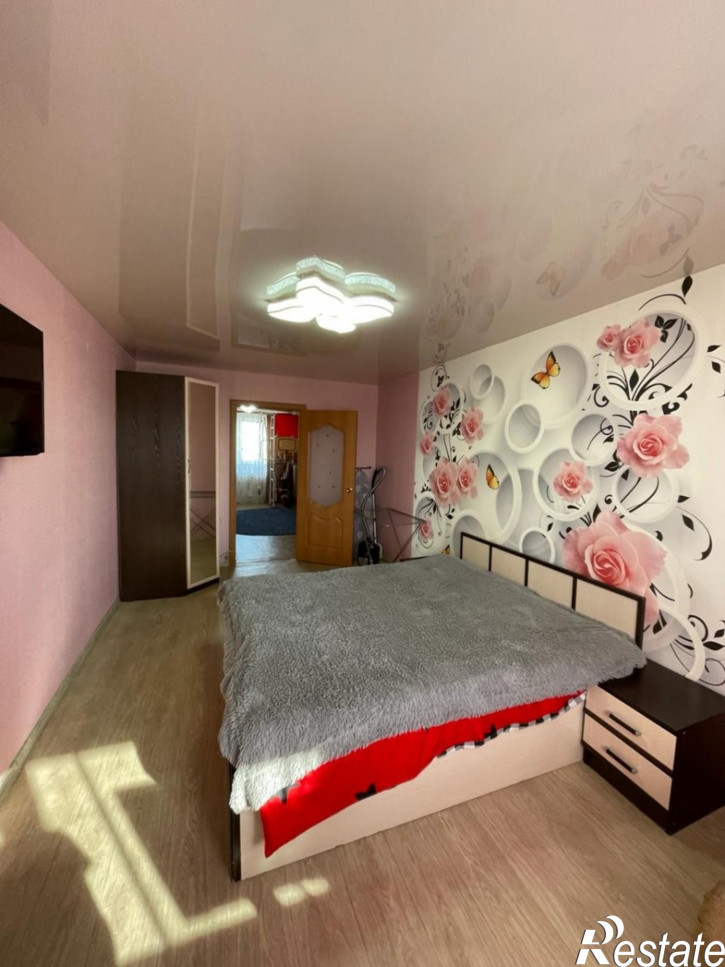 3-комн квартира Россия,  г. Комсомольск-на-Амуре, ул. Орехова, д. 42, корп. 3