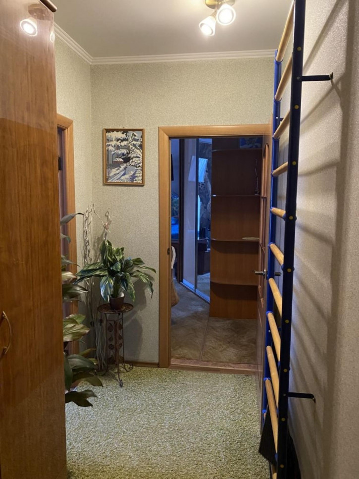 4-комн квартира Цветочная ул, 10