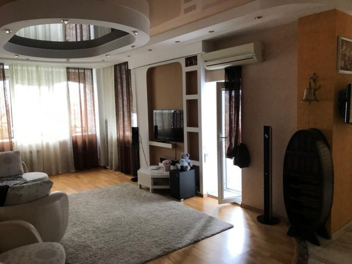 3-комн квартира Осипенко, 3