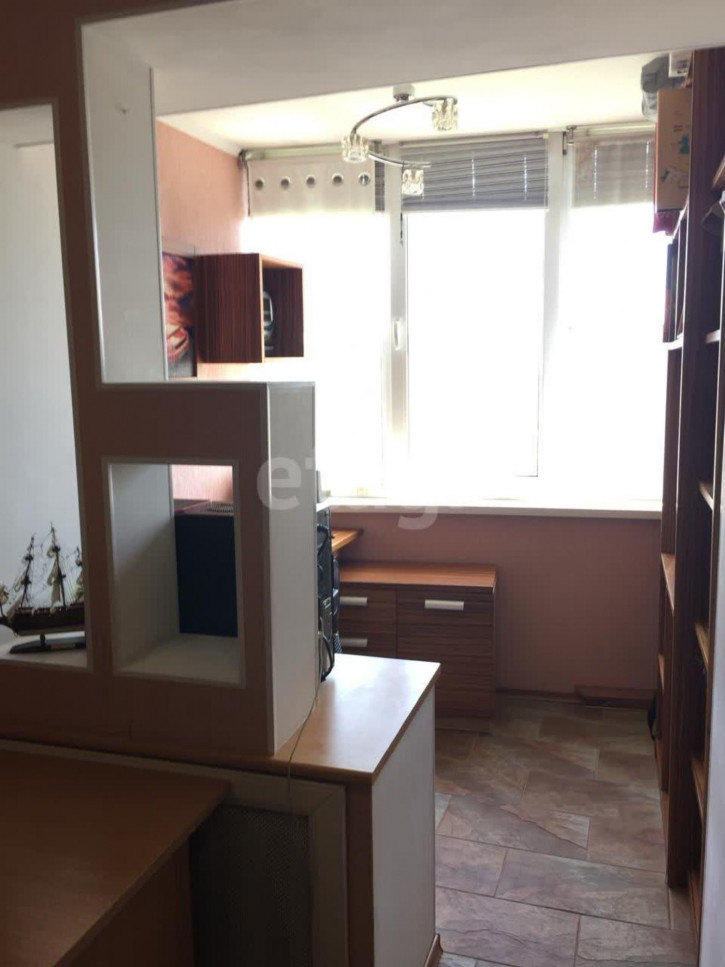 3-комн квартира улица Ромашина