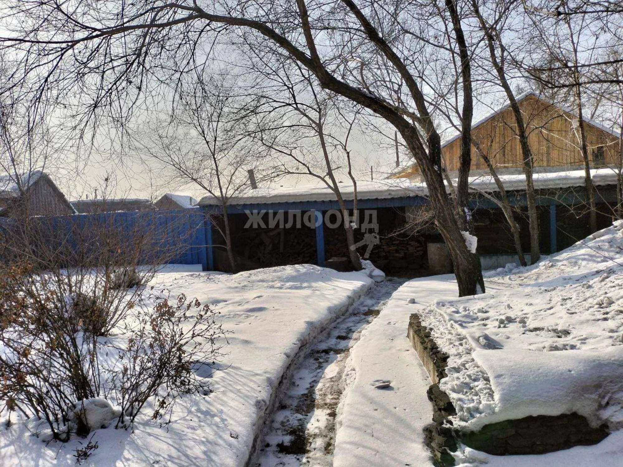 Купить дачу, дом, коттедж за 11 000 000 рублей на Холмистая улица