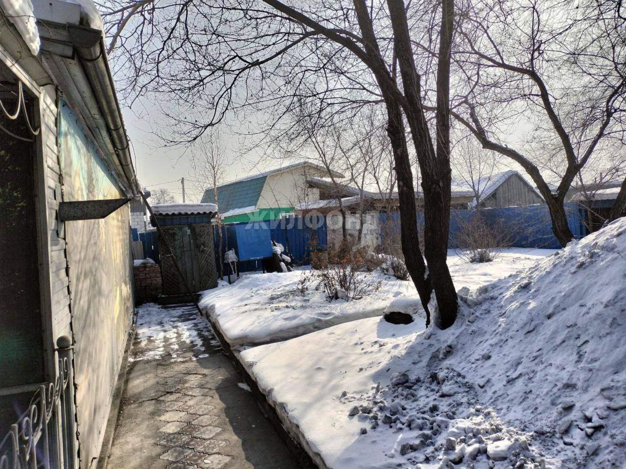 Купить дачу, дом, коттедж за 11 000 000 рублей на Холмистая улица