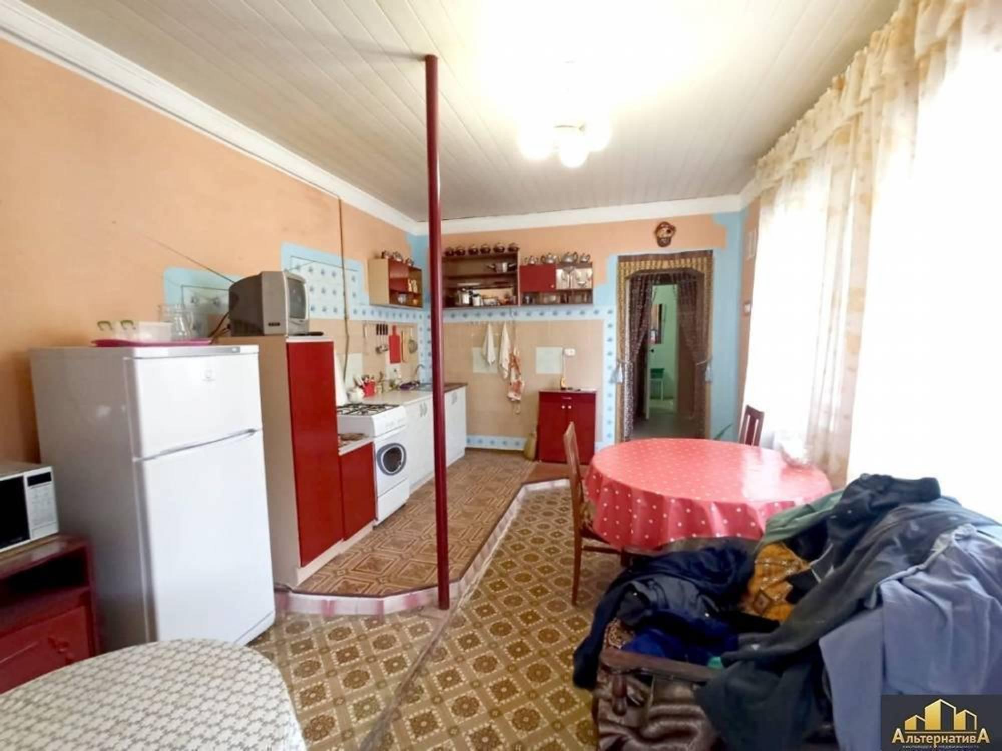 Купить дачу, дом, коттедж за 21 500 000 рублей на Революции ул.