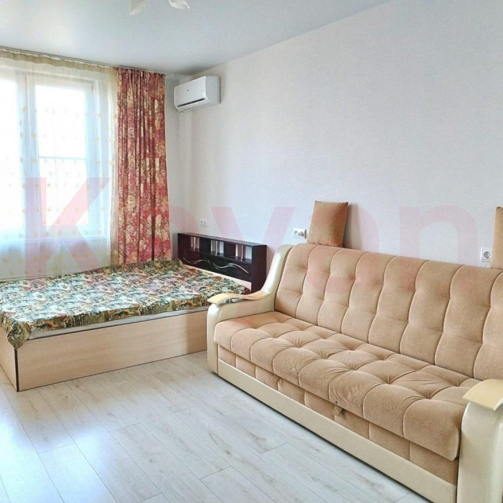 2-комн квартира Куникова ул.