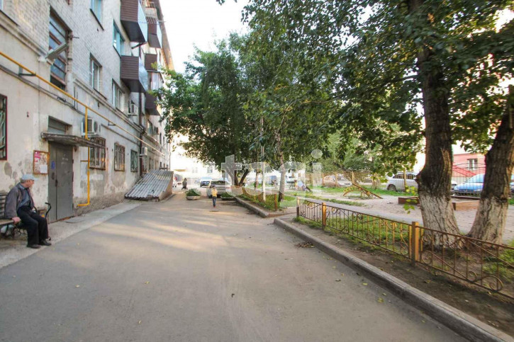 3-комн квартира Луначарского, 57