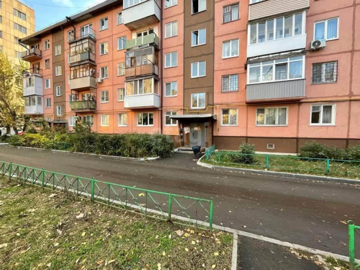 2-комн квартира Республики, 198