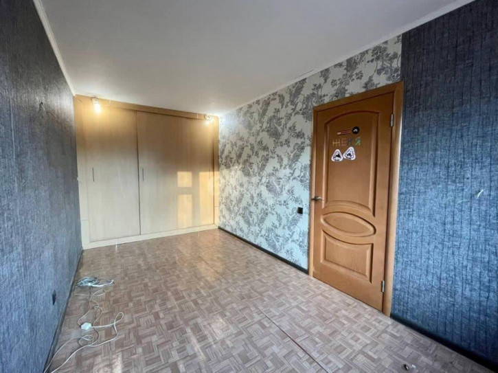 2-комн квартира Республики, 198