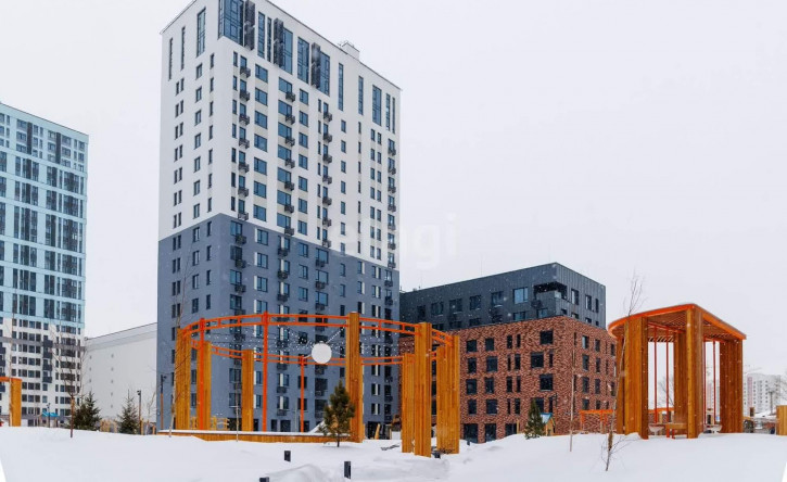 3-комн квартира 50 лет Октября, 63г