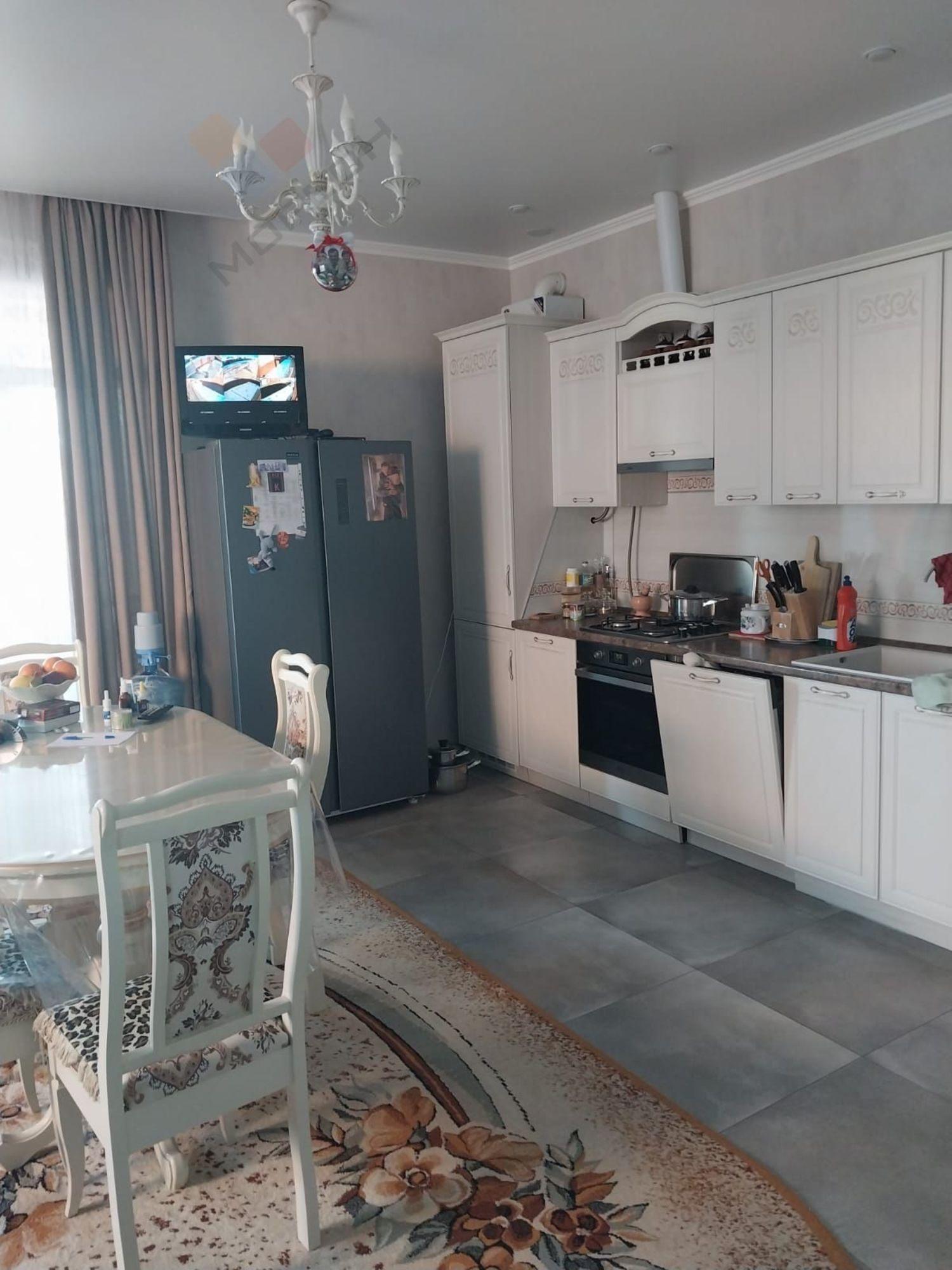 Купить дачу, дом, коттедж за 17 000 000 рублей на Крайний пр-д, 41