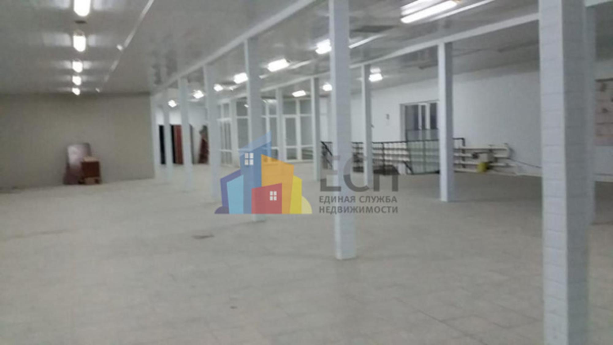 Сдать складское помещение за 100 000 рублей на Венев г, Юго-Восточный мкр, д.18 строение 1