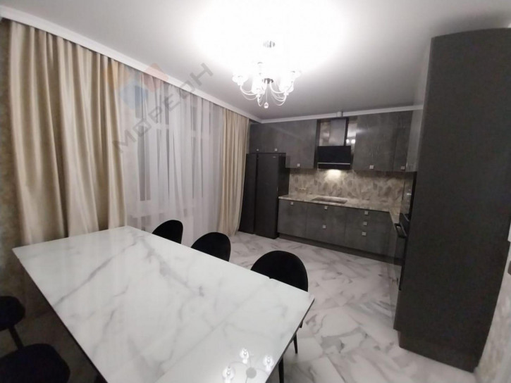 3-комн квартира Героя Георгия Бочарникова ул, 12