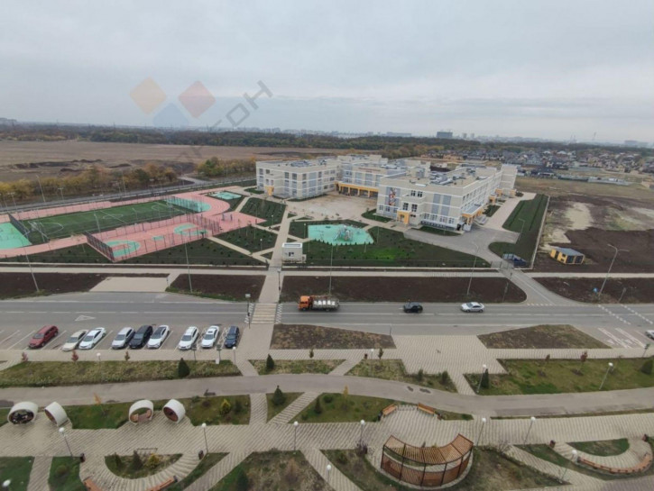 3-комн квартира Генерал-лейтенанта Александра Сапрунова ул, 9