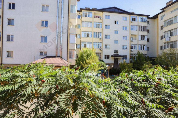 1-комн квартира Интернациональный б-р, 110/1