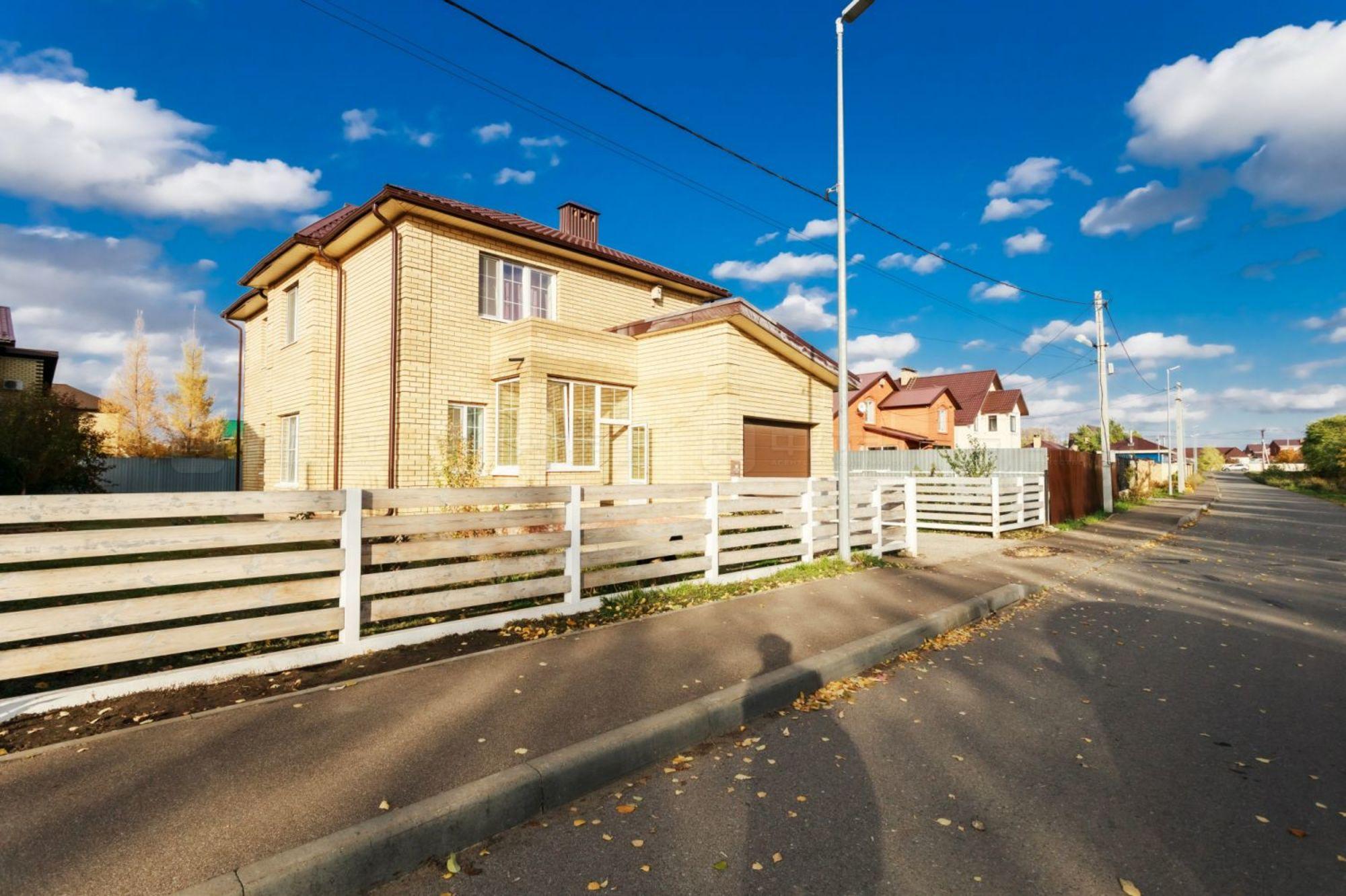 Купить дачу, дом, коттедж за 15 000 000 рублей на ул. Светлая, дом 6