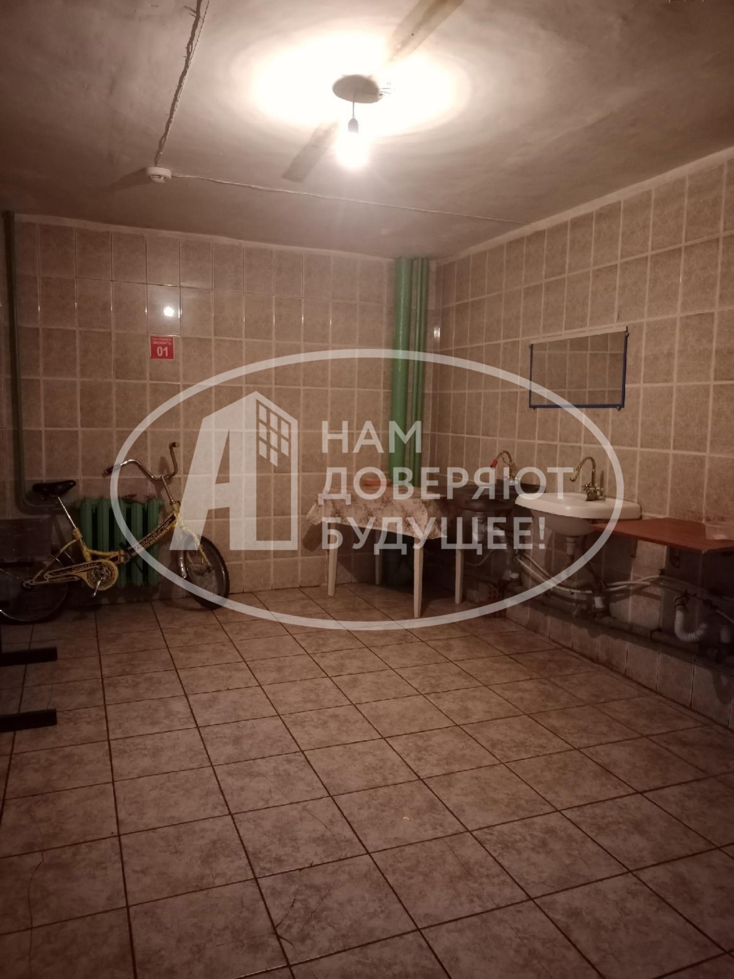 Купить комнату за 200 000 рублей на улица Матросова, 23