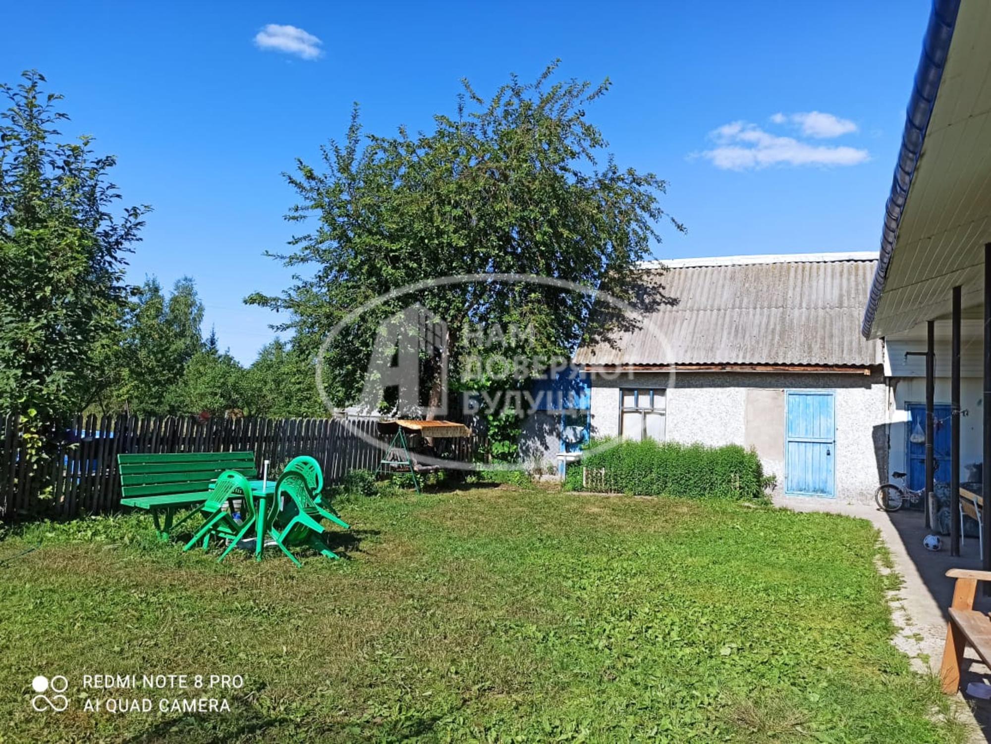 Купить дачу, дом, коттедж за 3 850 000 рублей на Стрежевая улица, 3