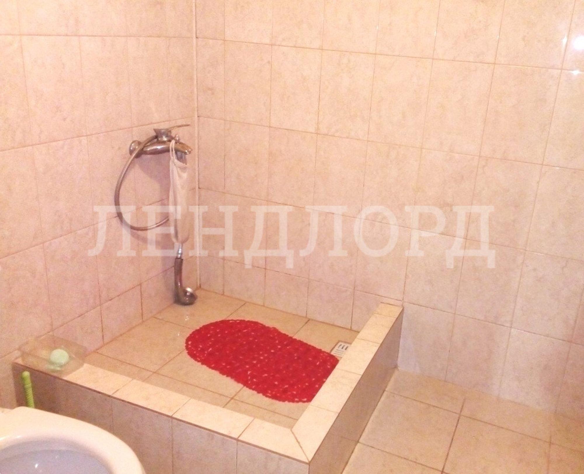 Купить дачу, дом, коттедж за 4 300 000 рублей на Ромашковая улица