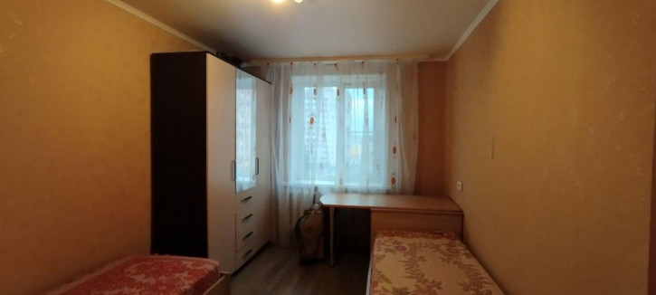 2-комн квартира Ленинградская ул, 12